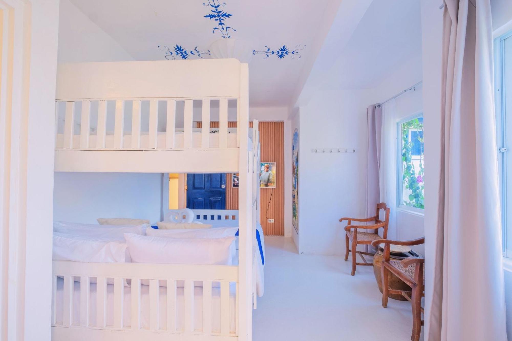Club Monet Beachfront Resort By Cocotel Cabangan Номер фото