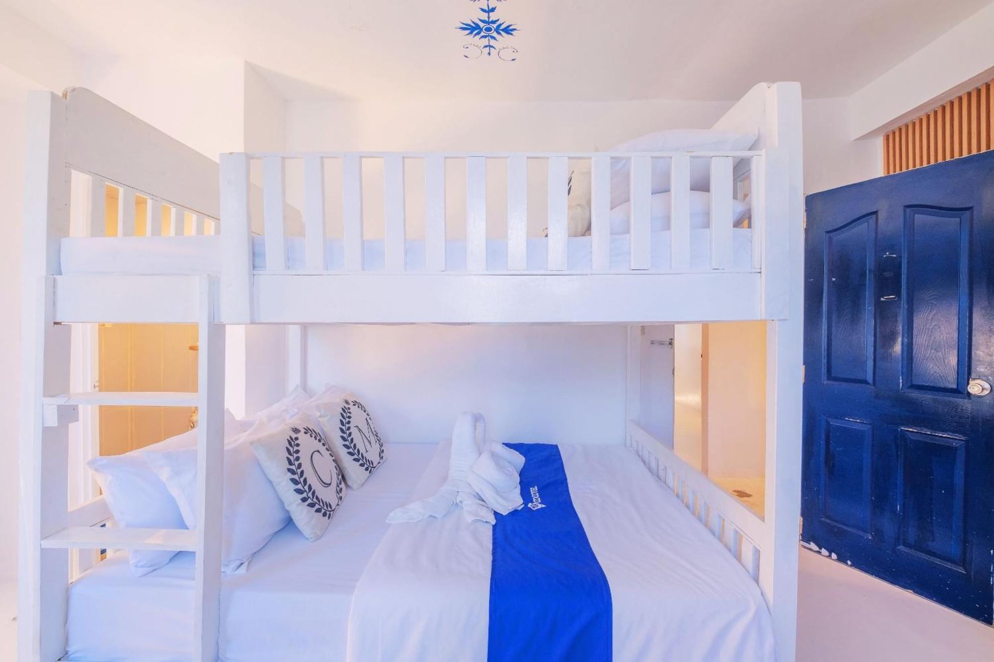 Club Monet Beachfront Resort By Cocotel Cabangan Номер фото